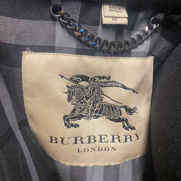 Authentic Burberry Trench Coat - Picture 3 of 4